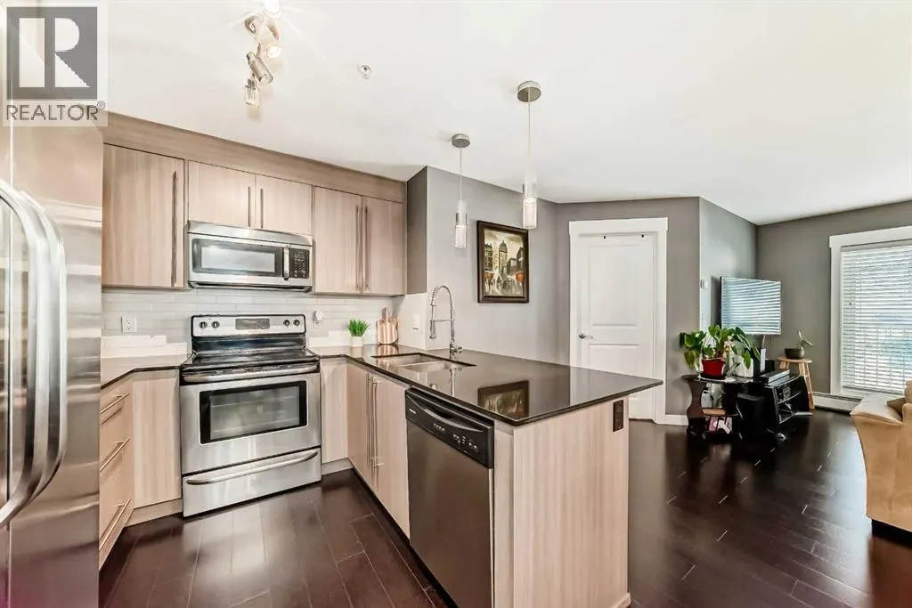 3313, 11 Mahogany Row SE