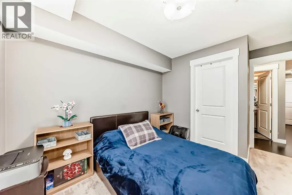 3313, 11 Mahogany Row SE