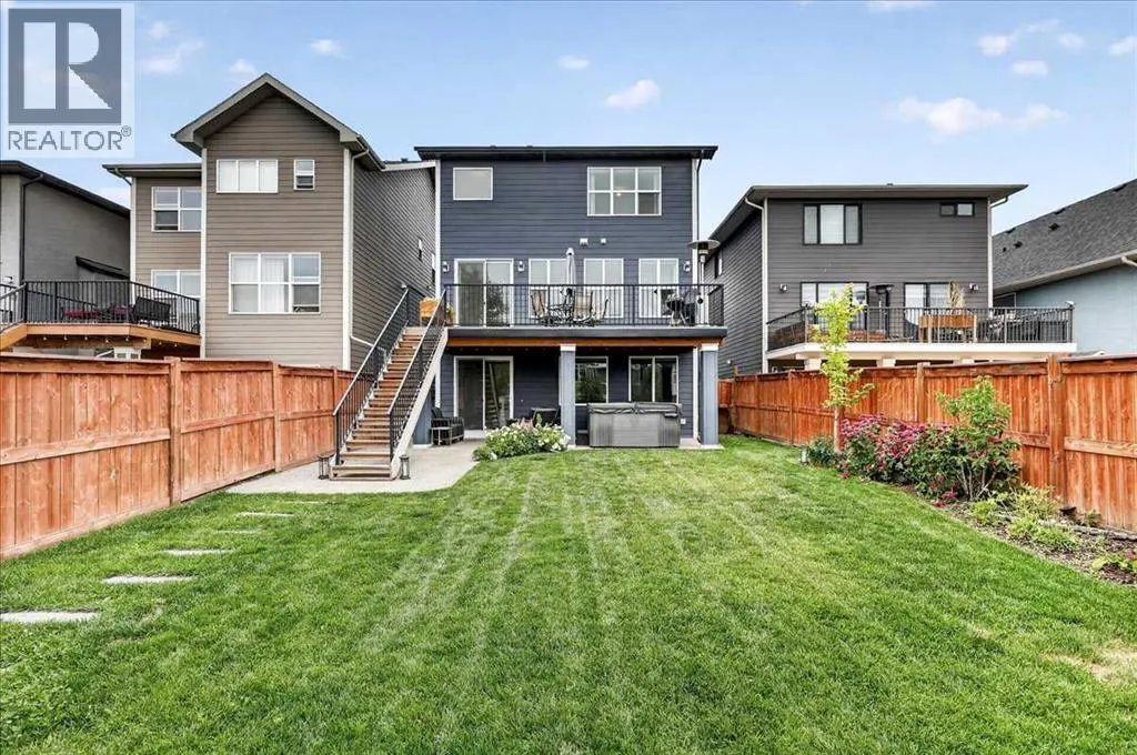 137 Cranbrook Cove SE