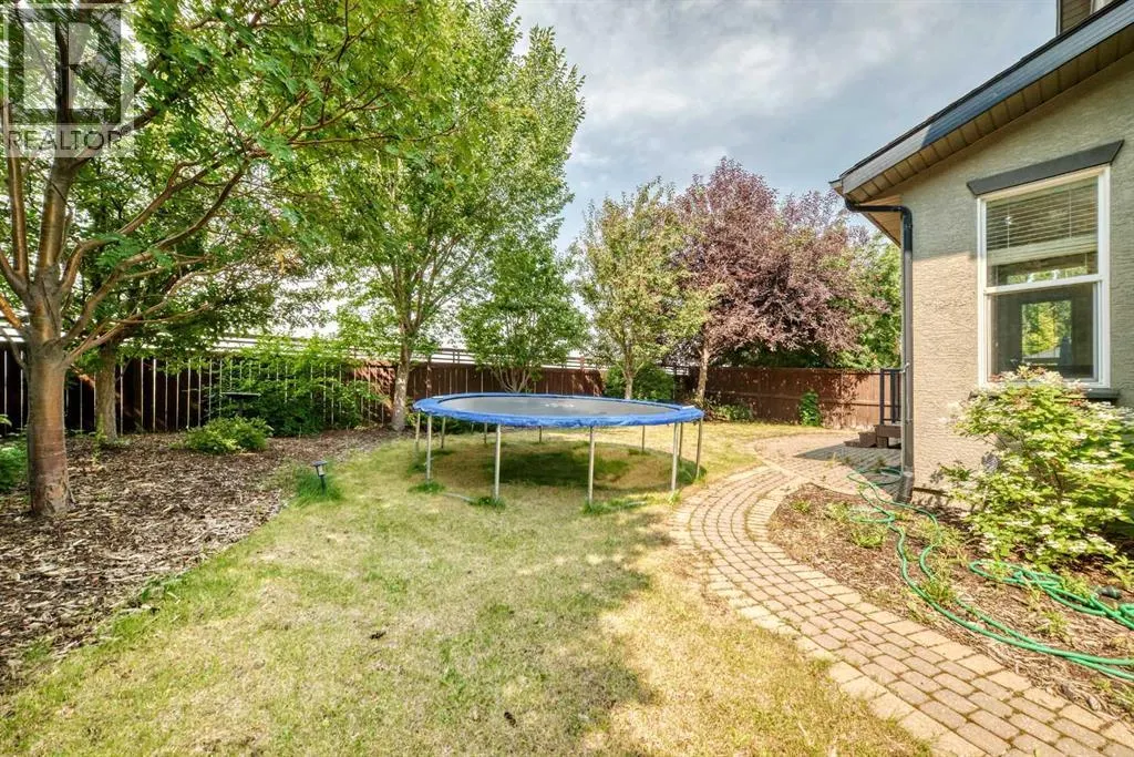153 Cranleigh Bay SE