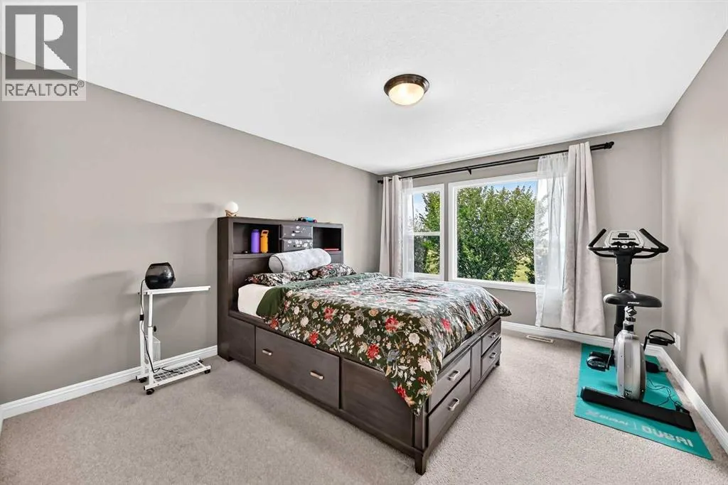 153 Cranleigh Bay SE