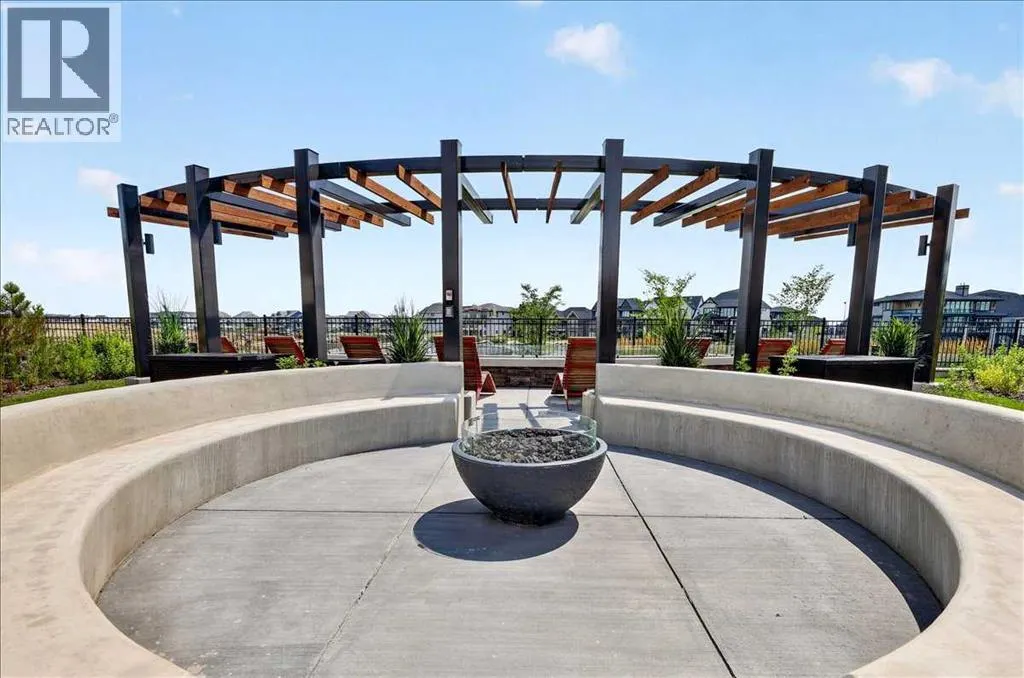 102, 150 Marina Cove SE