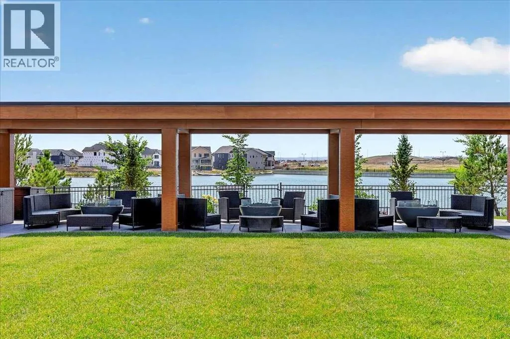 102, 150 Marina Cove SE