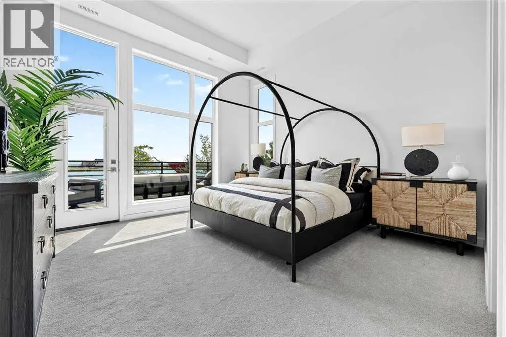 102, 150 Marina Cove SE