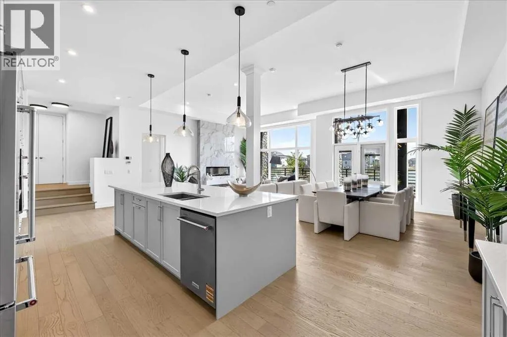 102, 150 Marina Cove SE