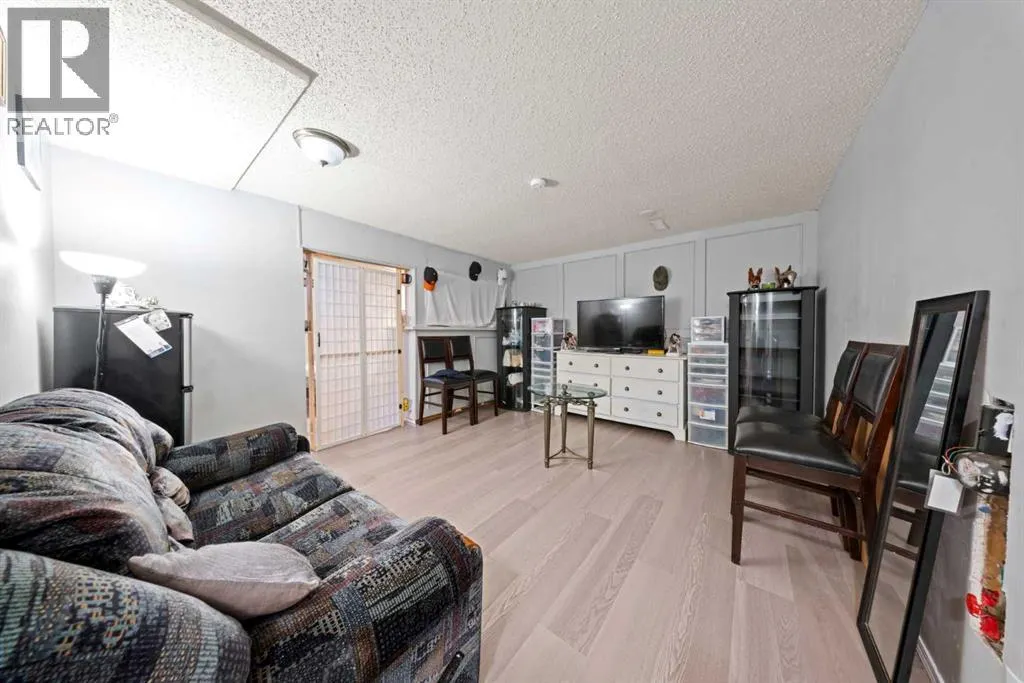 32 Shawmeadows Road SW