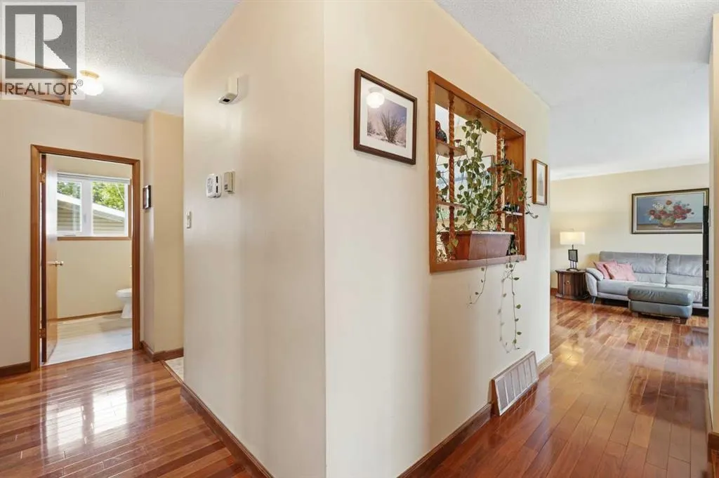 27 Fir Street