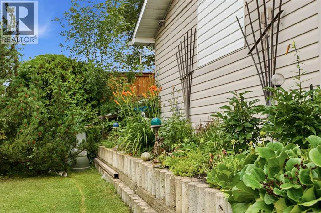 27 Fir Street