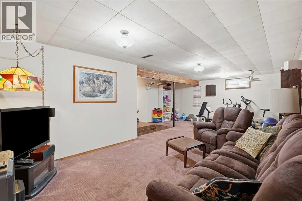 27 Fir Street