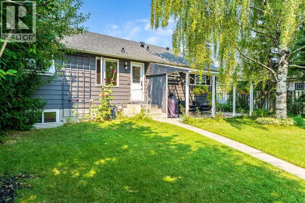 2011 Palliser Drive SW