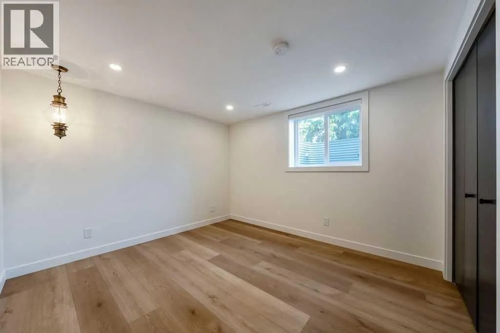 2011 Palliser Drive SW