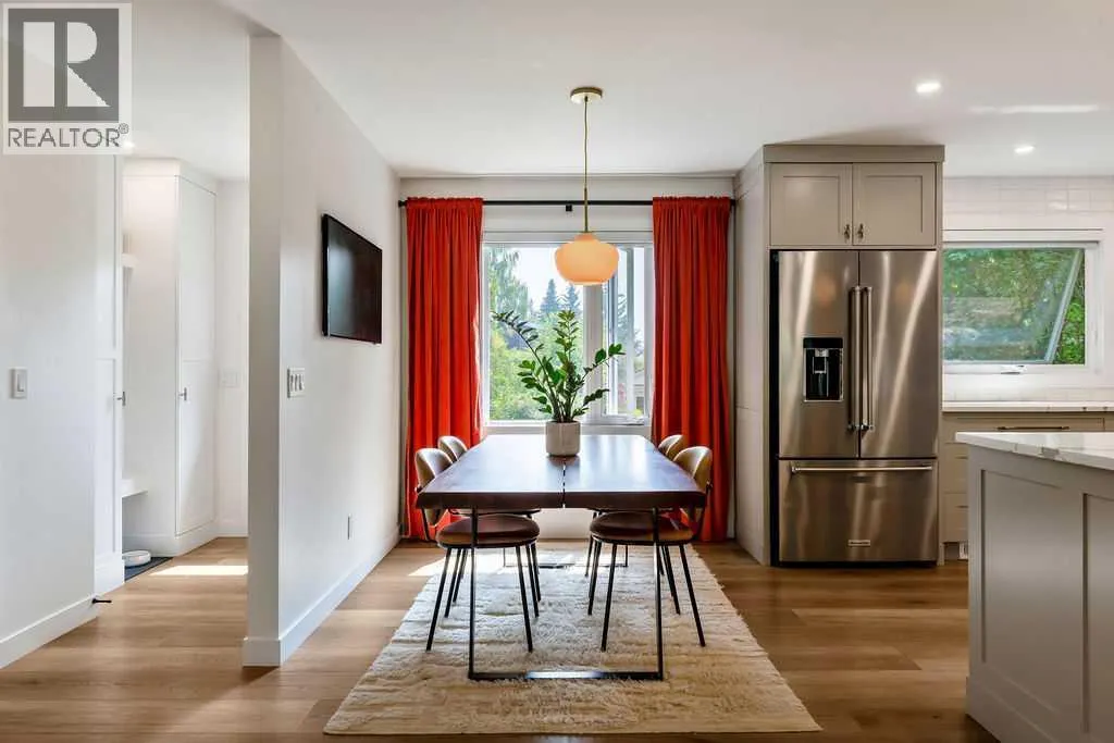 2011 Palliser Drive SW