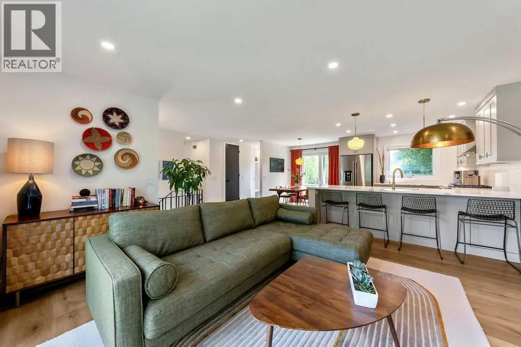 2011 Palliser Drive SW