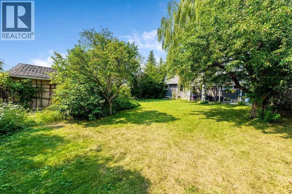 2011 Palliser Drive SW
