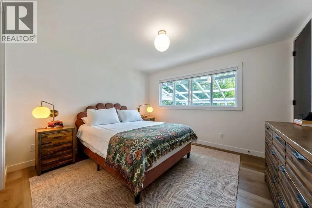 2011 Palliser Drive SW