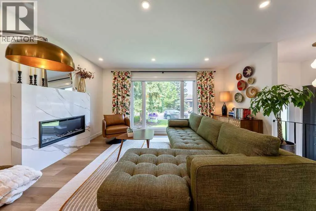 2011 Palliser Drive SW