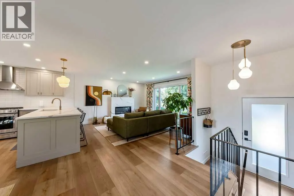 2011 Palliser Drive SW