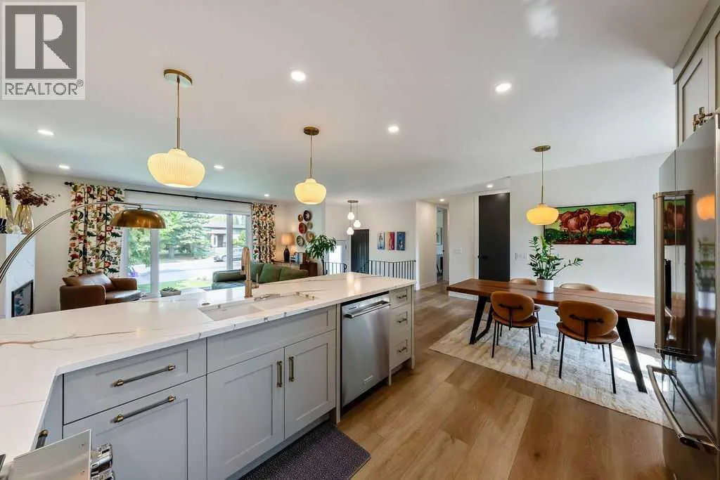 2011 Palliser Drive SW