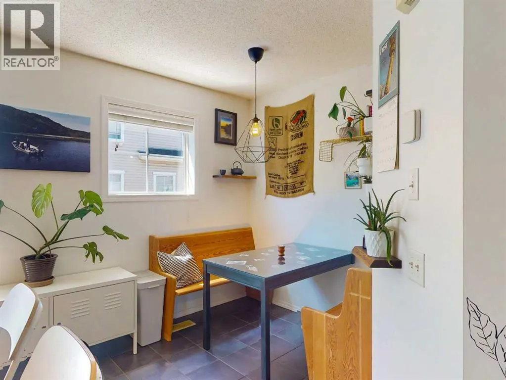 457 Elgin Gardens SE