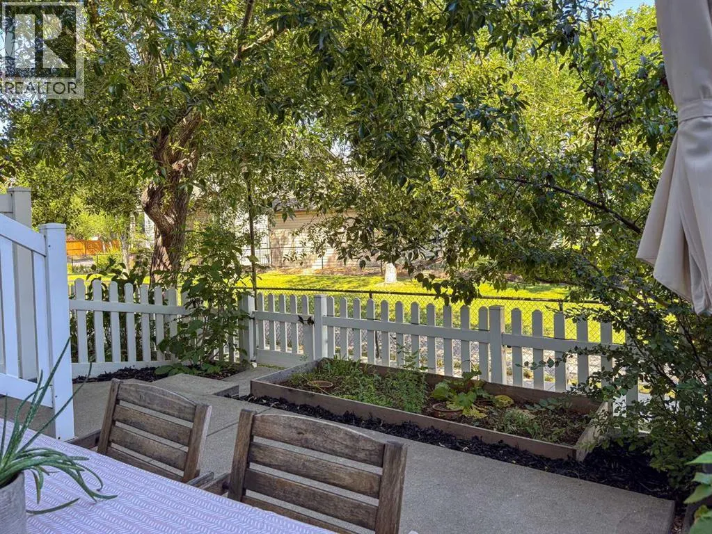 457 Elgin Gardens SE