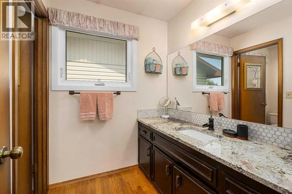 152 Templewood Road NE