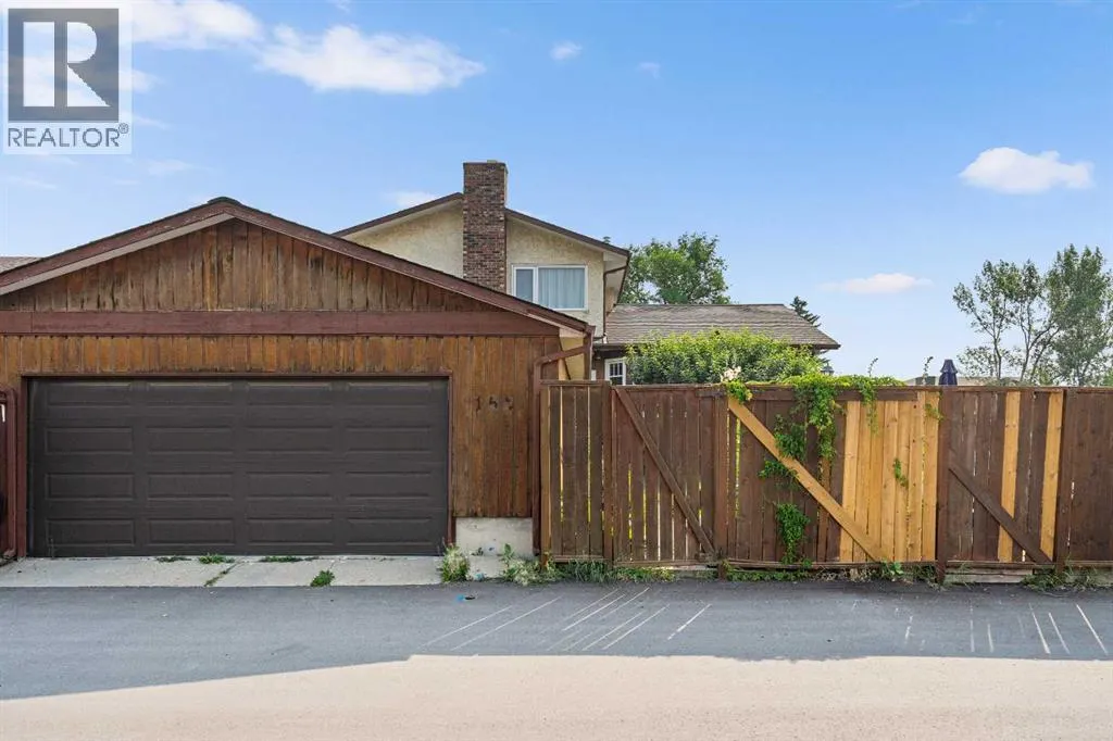 152 Templewood Road NE