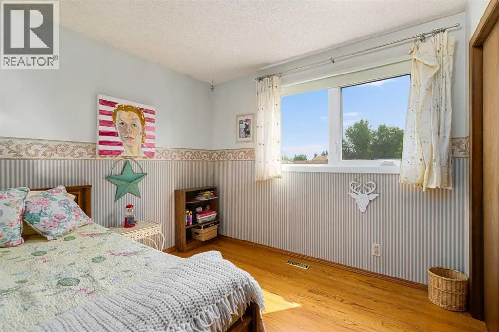152 Templewood Road NE