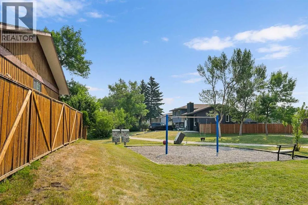 152 Templewood Road NE