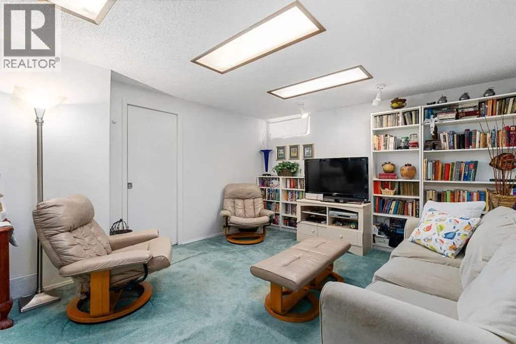 152 Templewood Road NE