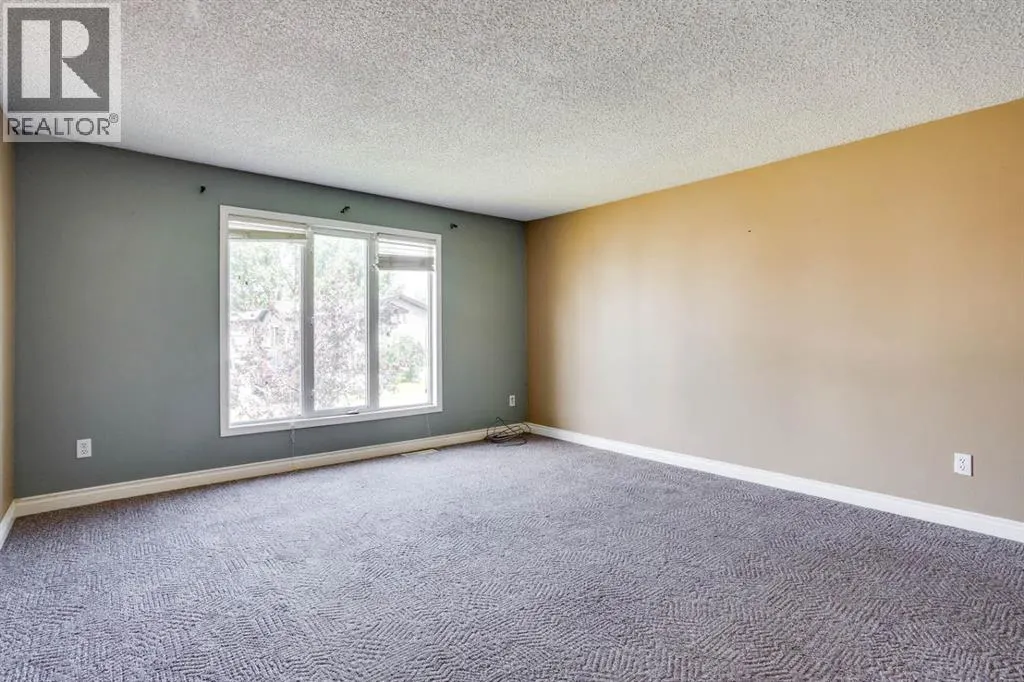 368 Grey Crescent