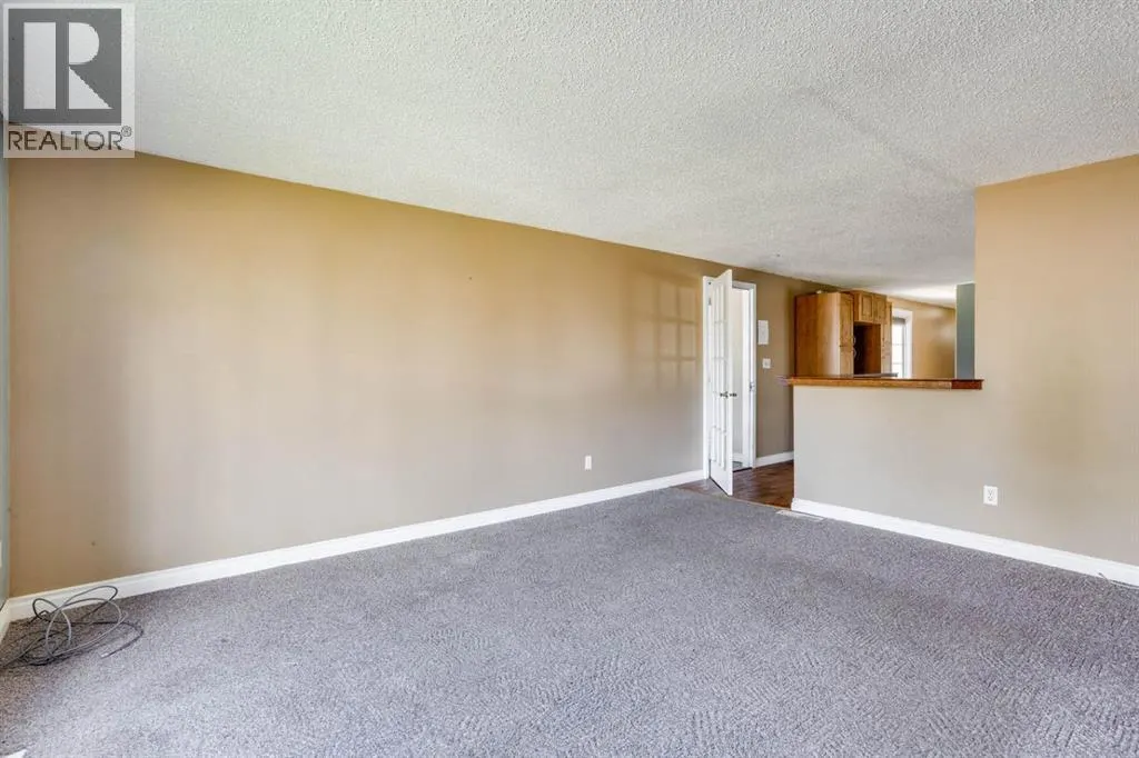 368 Grey Crescent
