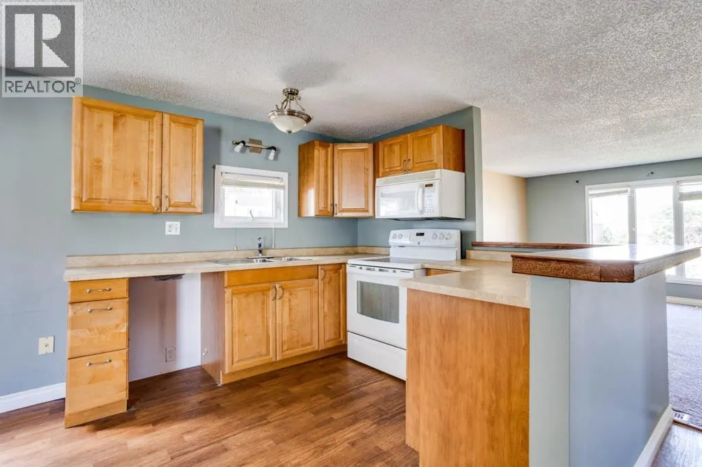 368 Grey Crescent