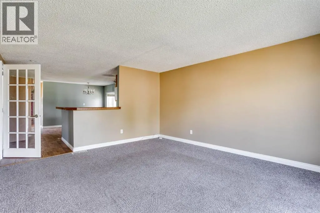 368 Grey Crescent