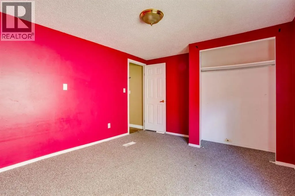 368 Grey Crescent