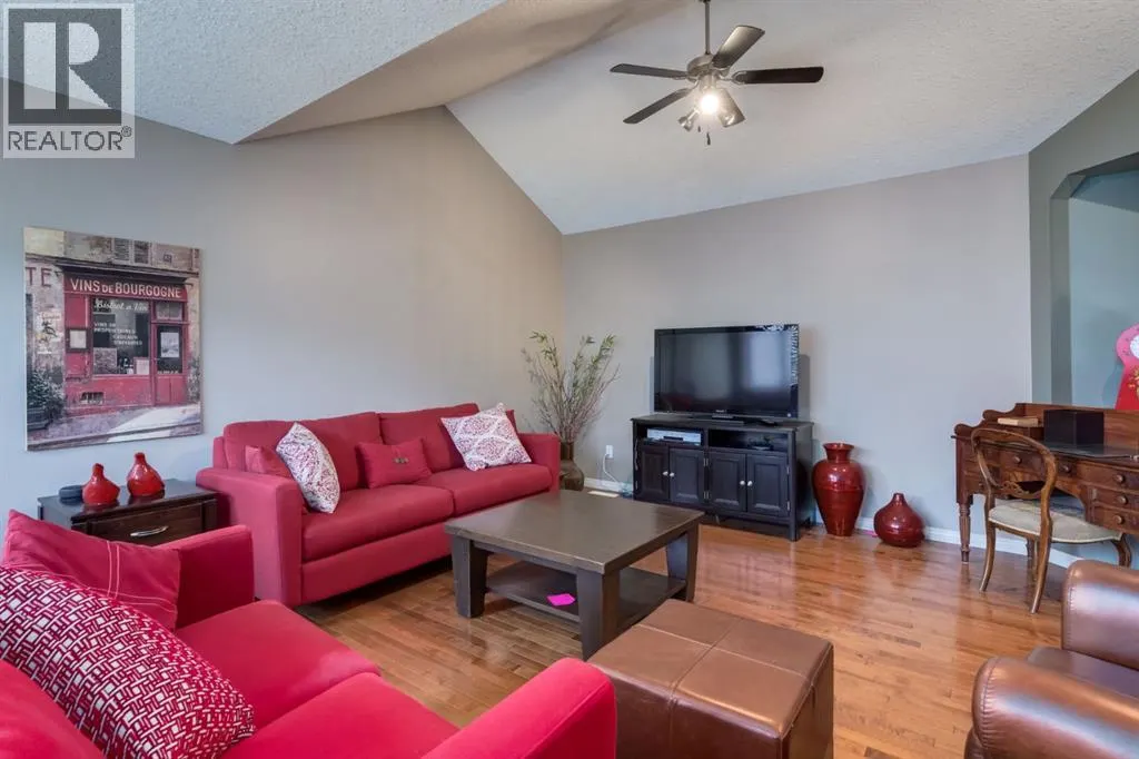 218 Springbank Villas SW