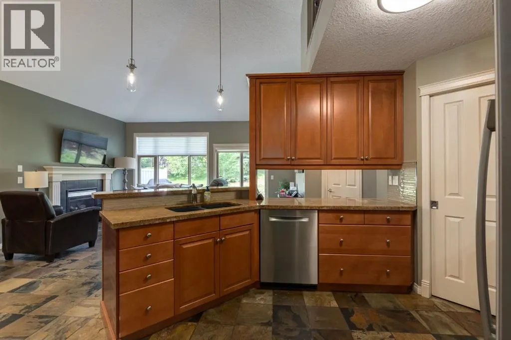 218 Springbank Villas SW
