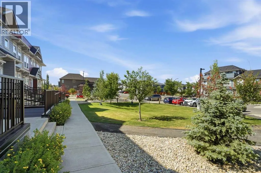124 Cranbrook Square SE