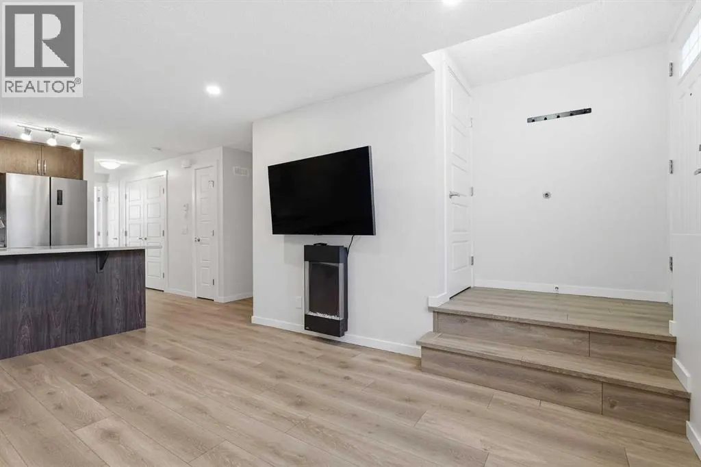 124 Cranbrook Square SE