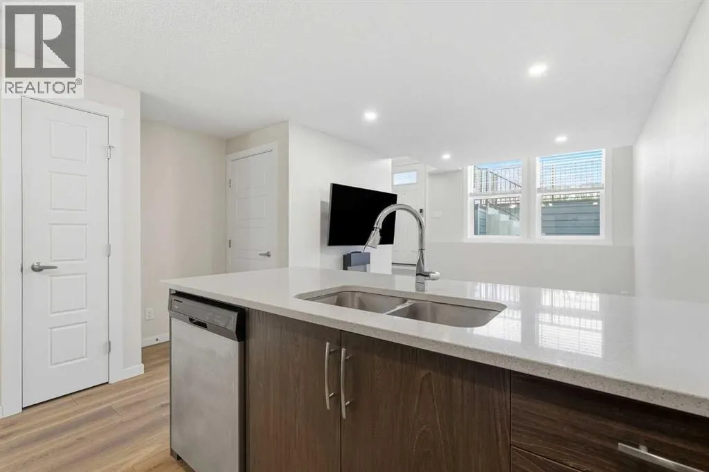 124 Cranbrook Square SE