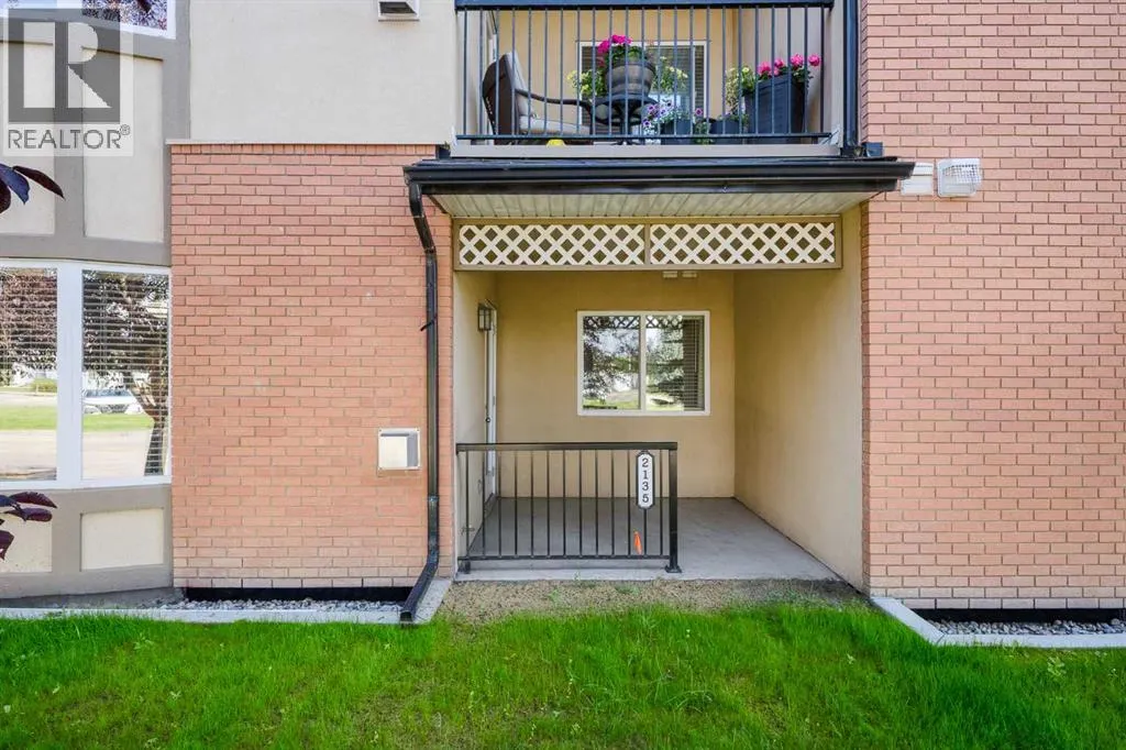 2135, 48 Inverness Gate SE