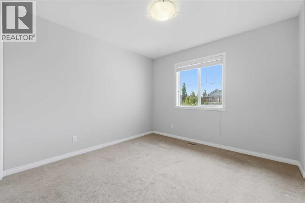38 Silverado Skies Crescent SW