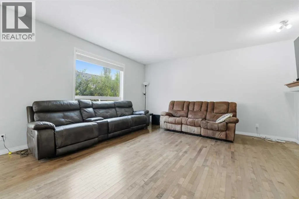 38 Silverado Skies Crescent SW