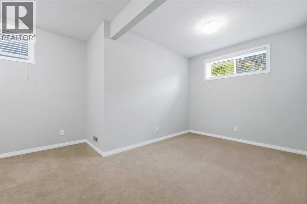 38 Silverado Skies Crescent SW