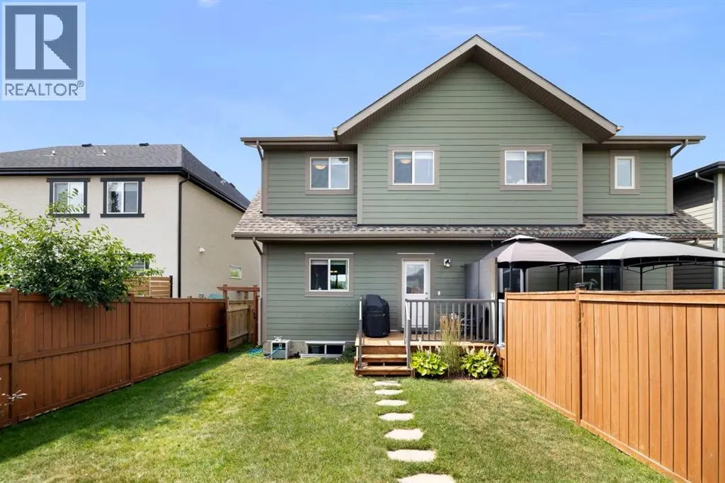 719 Mahogany Boulevard SE