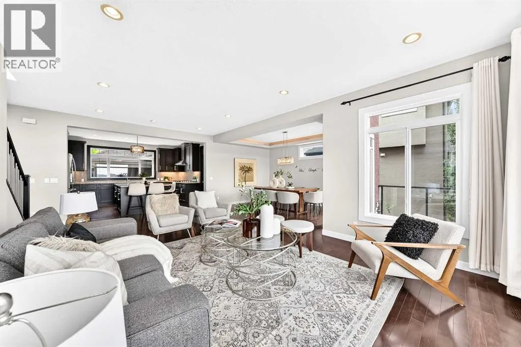 96 Cranarch Heights SE