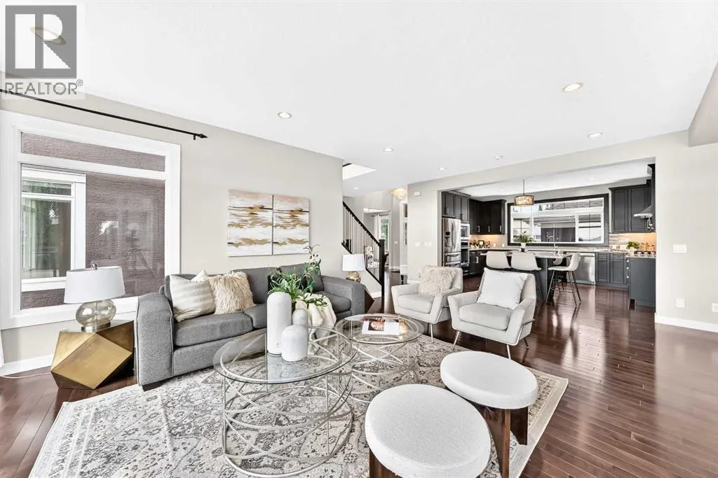 96 Cranarch Heights SE