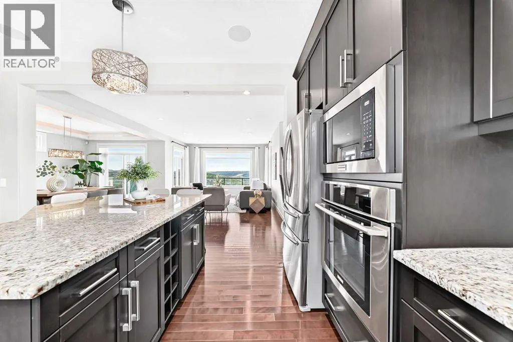 96 Cranarch Heights SE