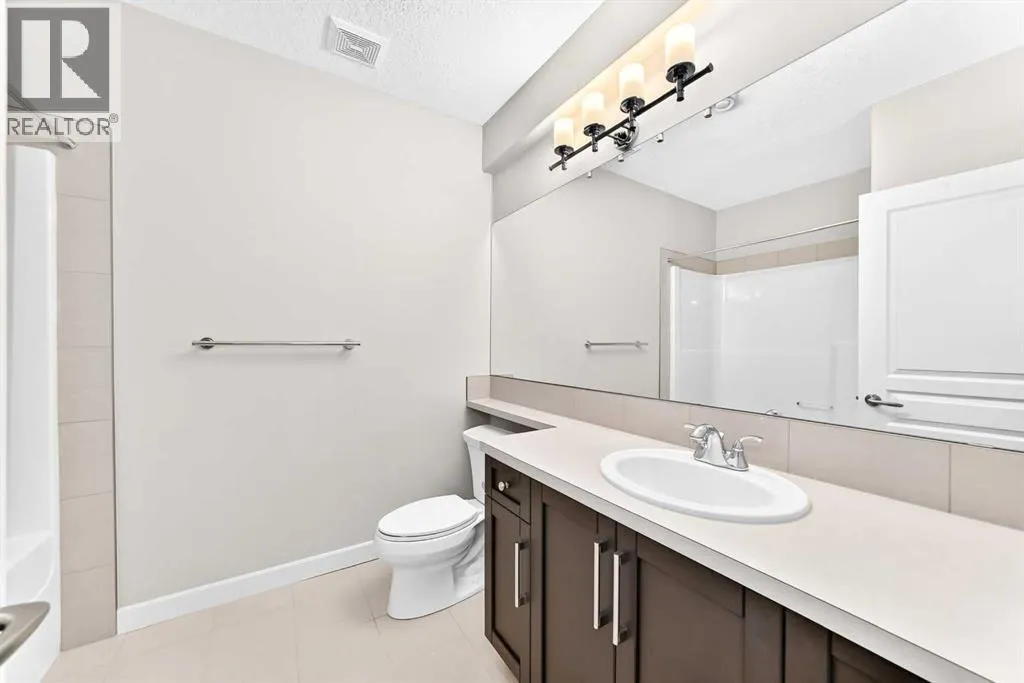 96 Cranarch Heights SE