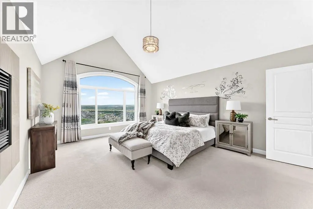 96 Cranarch Heights SE