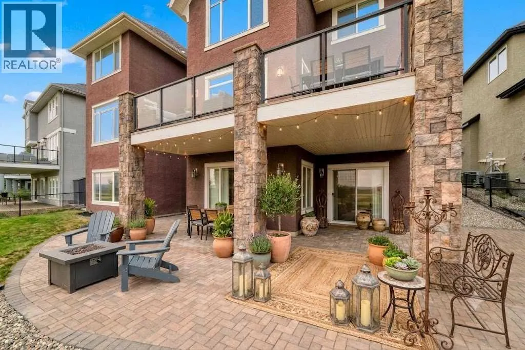 96 Cranarch Heights SE